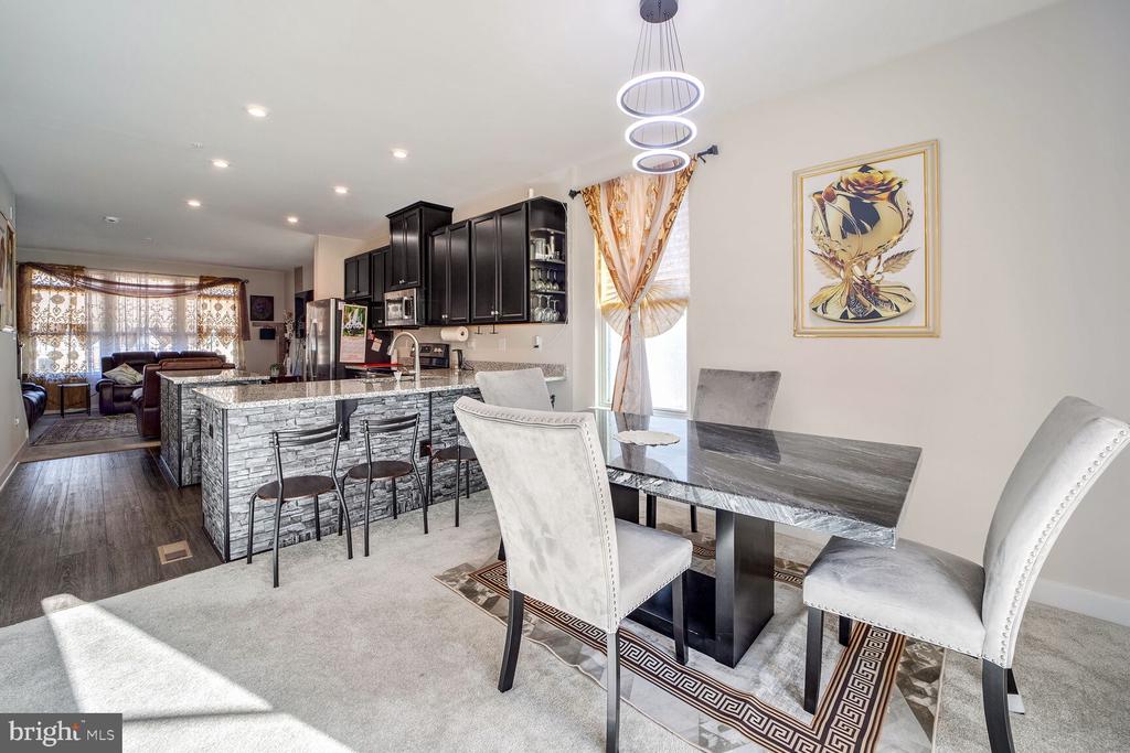 636 LAKEMONT DR