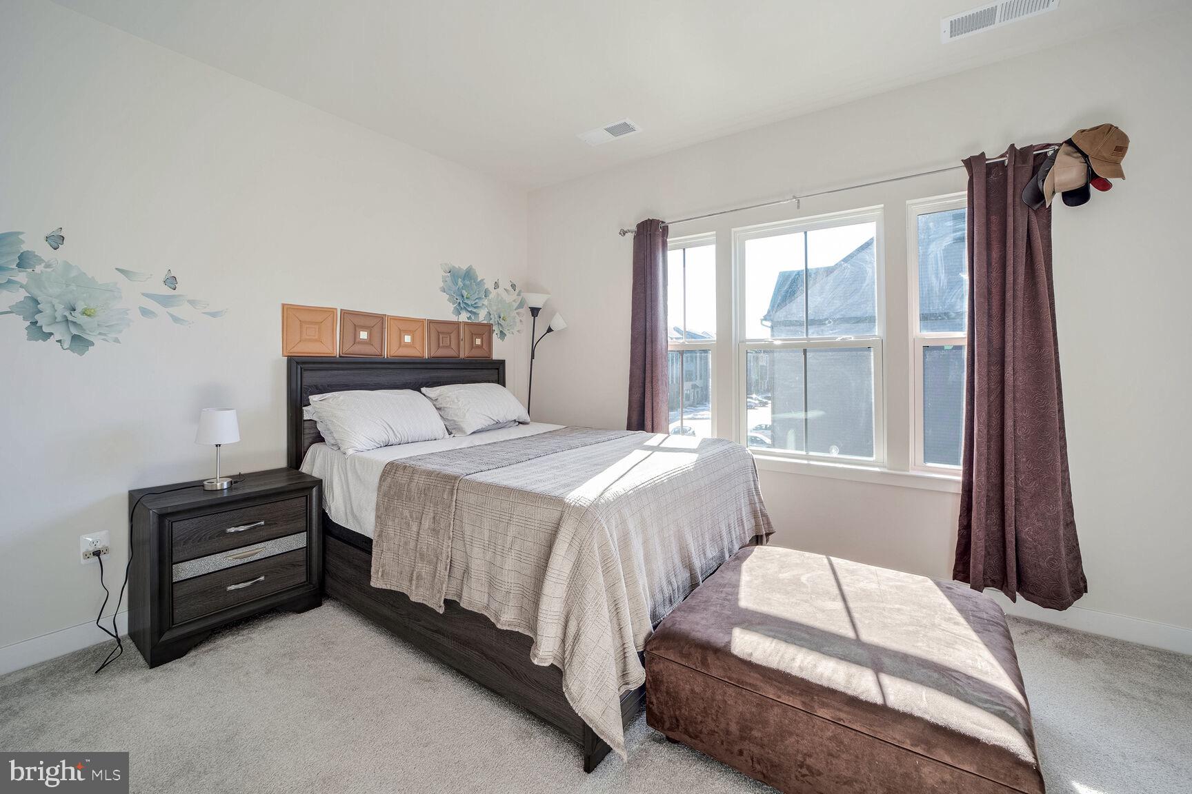 636 LAKEMONT DR