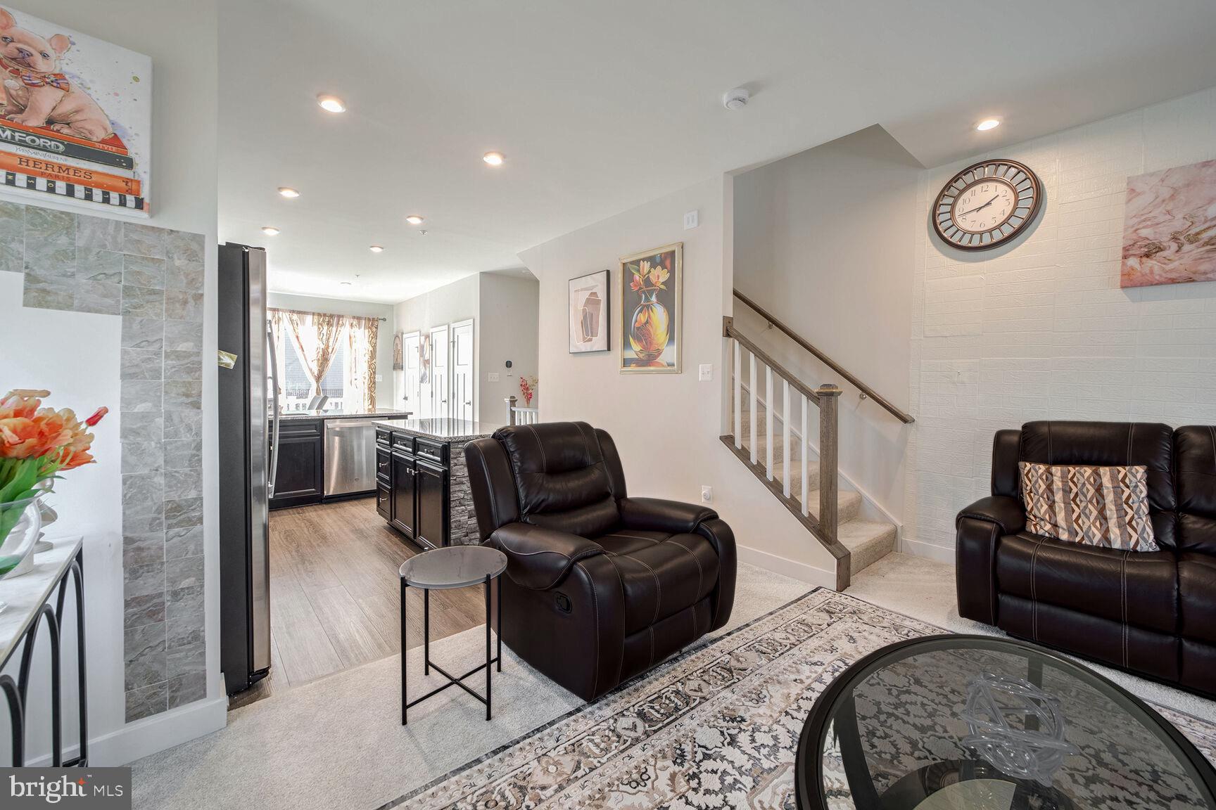636 LAKEMONT DR