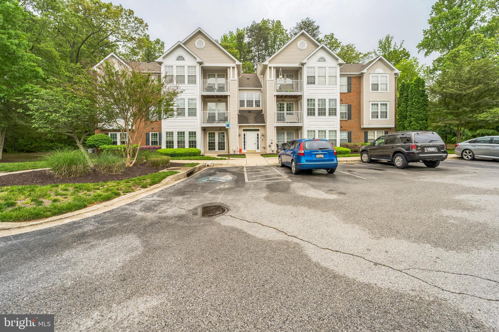 8702 Natures Trail Ct #101