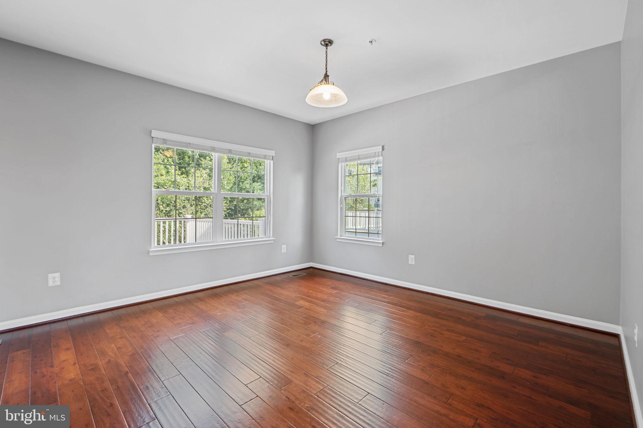 1036 PULTNEY LANE
