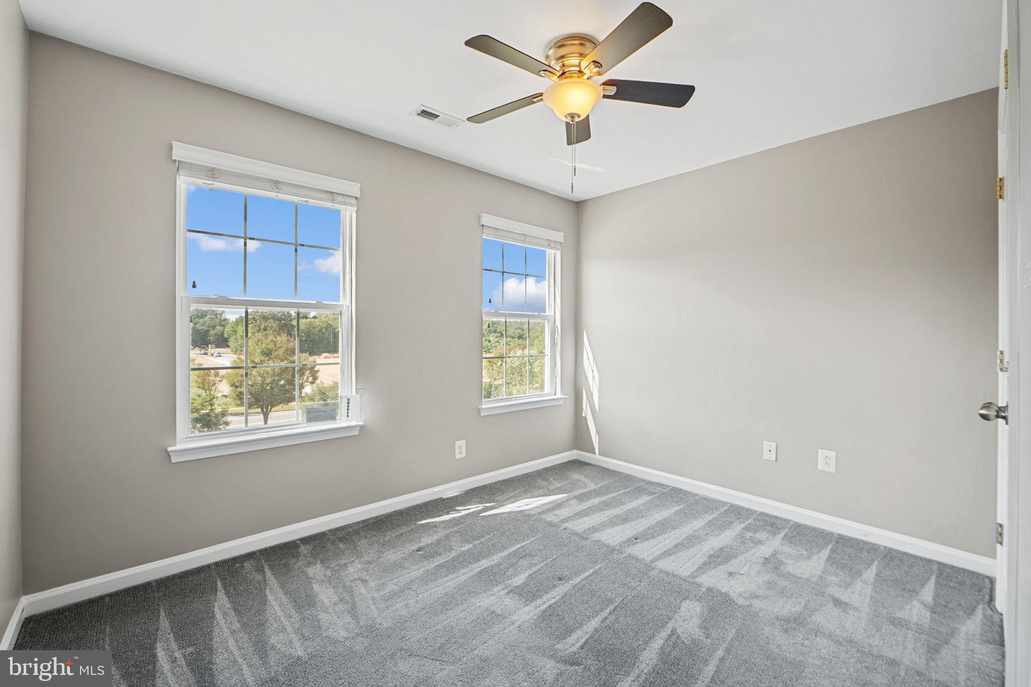 1036 PULTNEY LANE