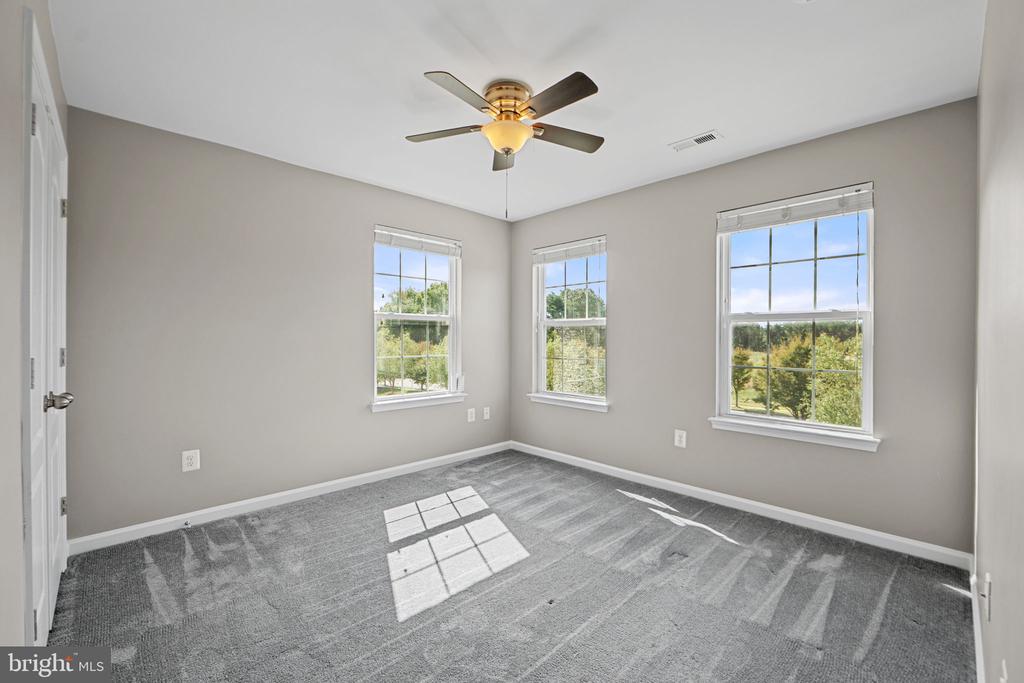 1036 PULTNEY LANE