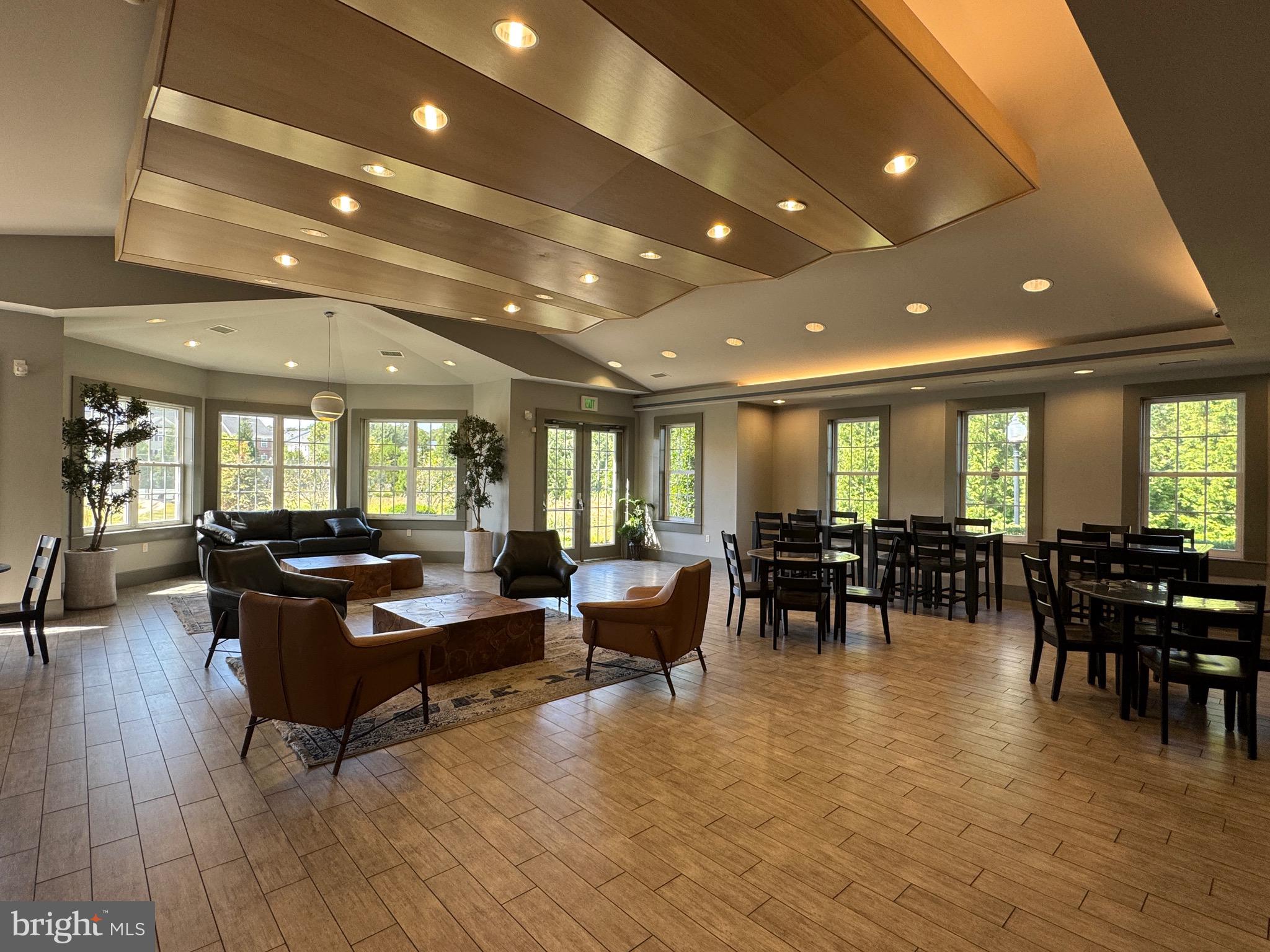 1036 PULTNEY LANE