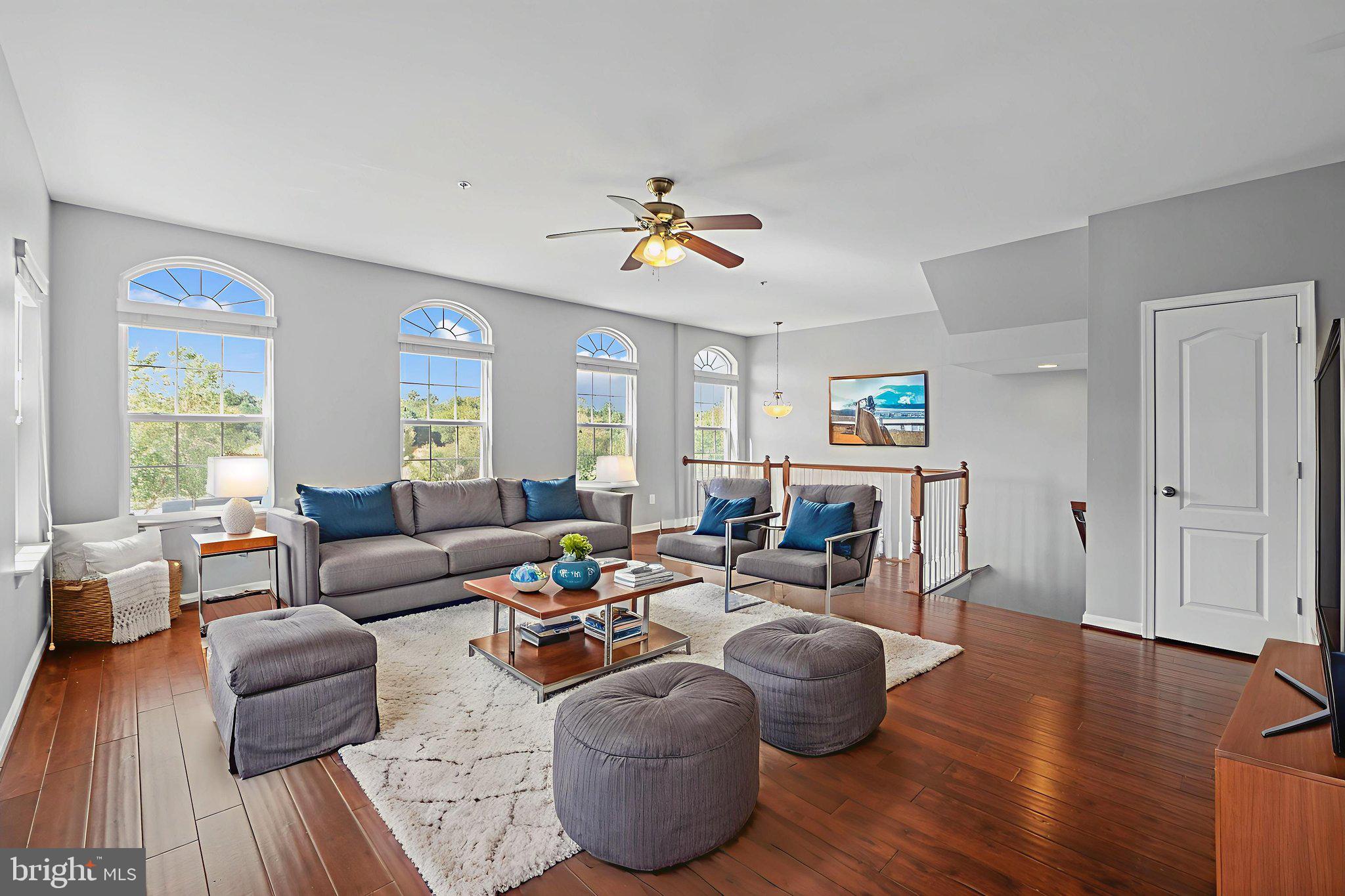 1036 PULTNEY LANE