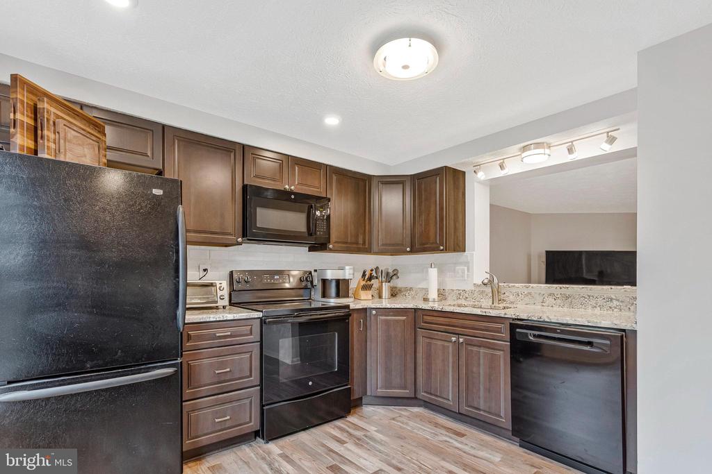 2564 LOG MILL COURT