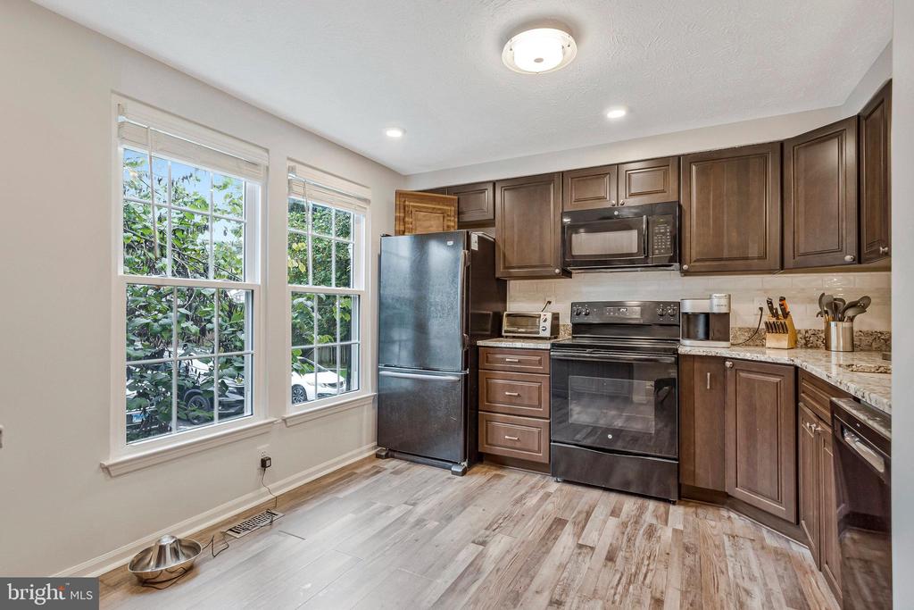 2564 LOG MILL COURT