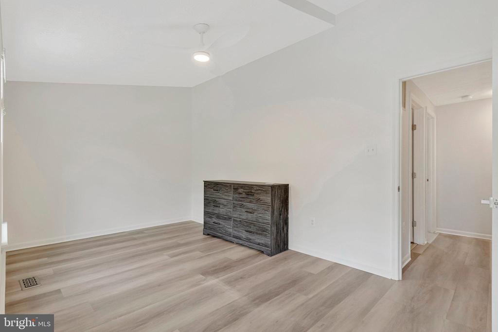 2564 LOG MILL COURT
