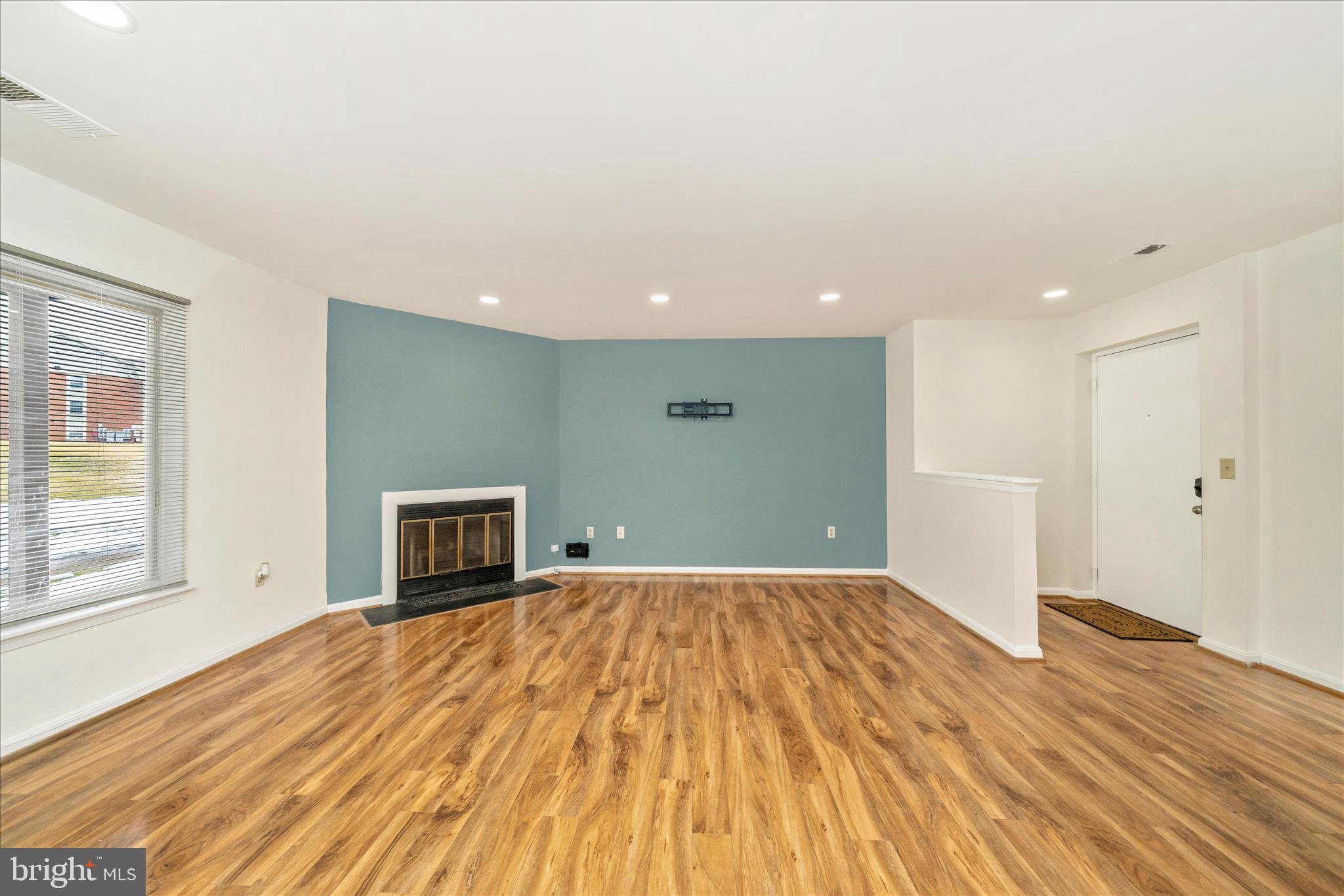 208 WATER FOUNTAIN COURT 103