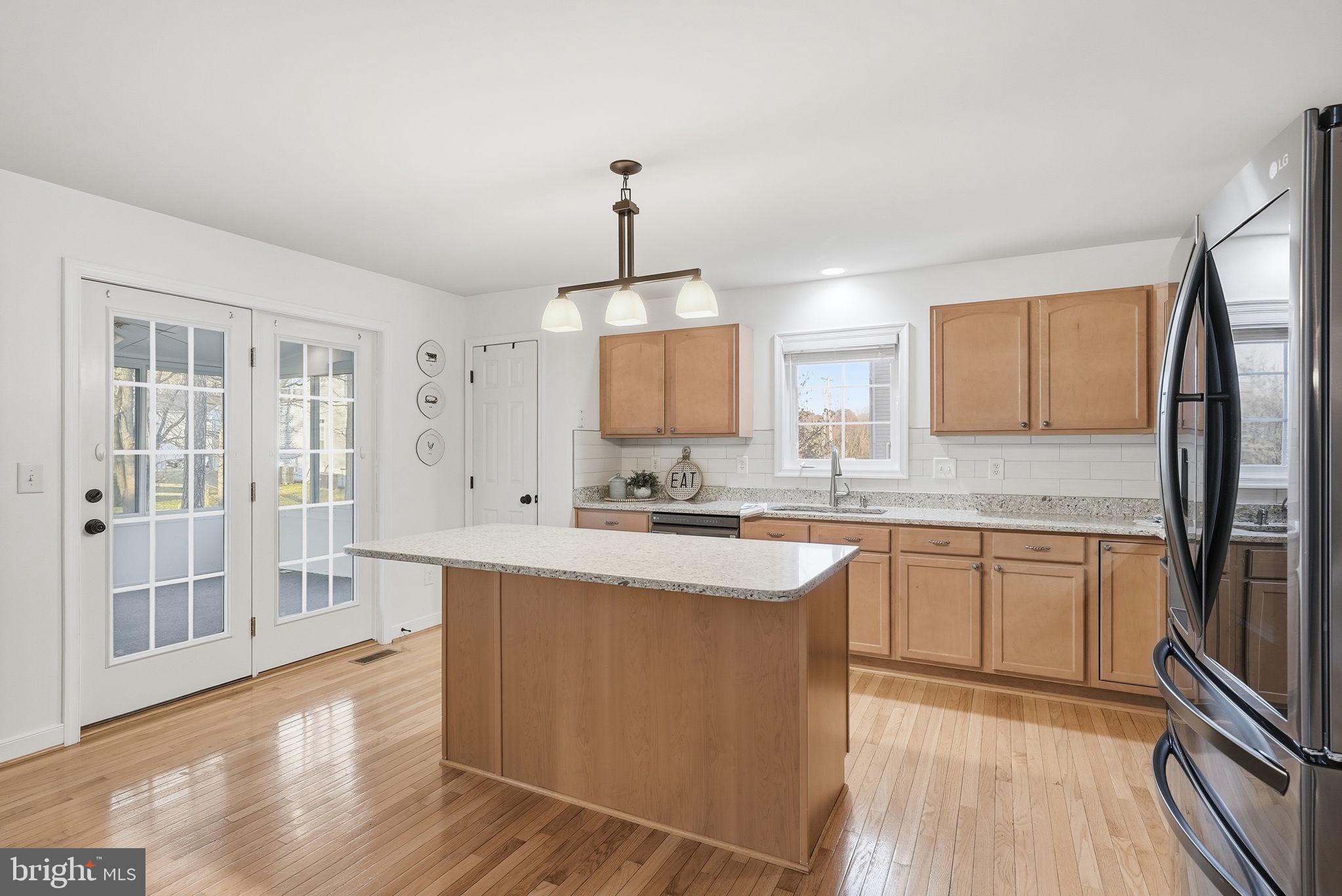 1110 THOMPSON AVENUE A