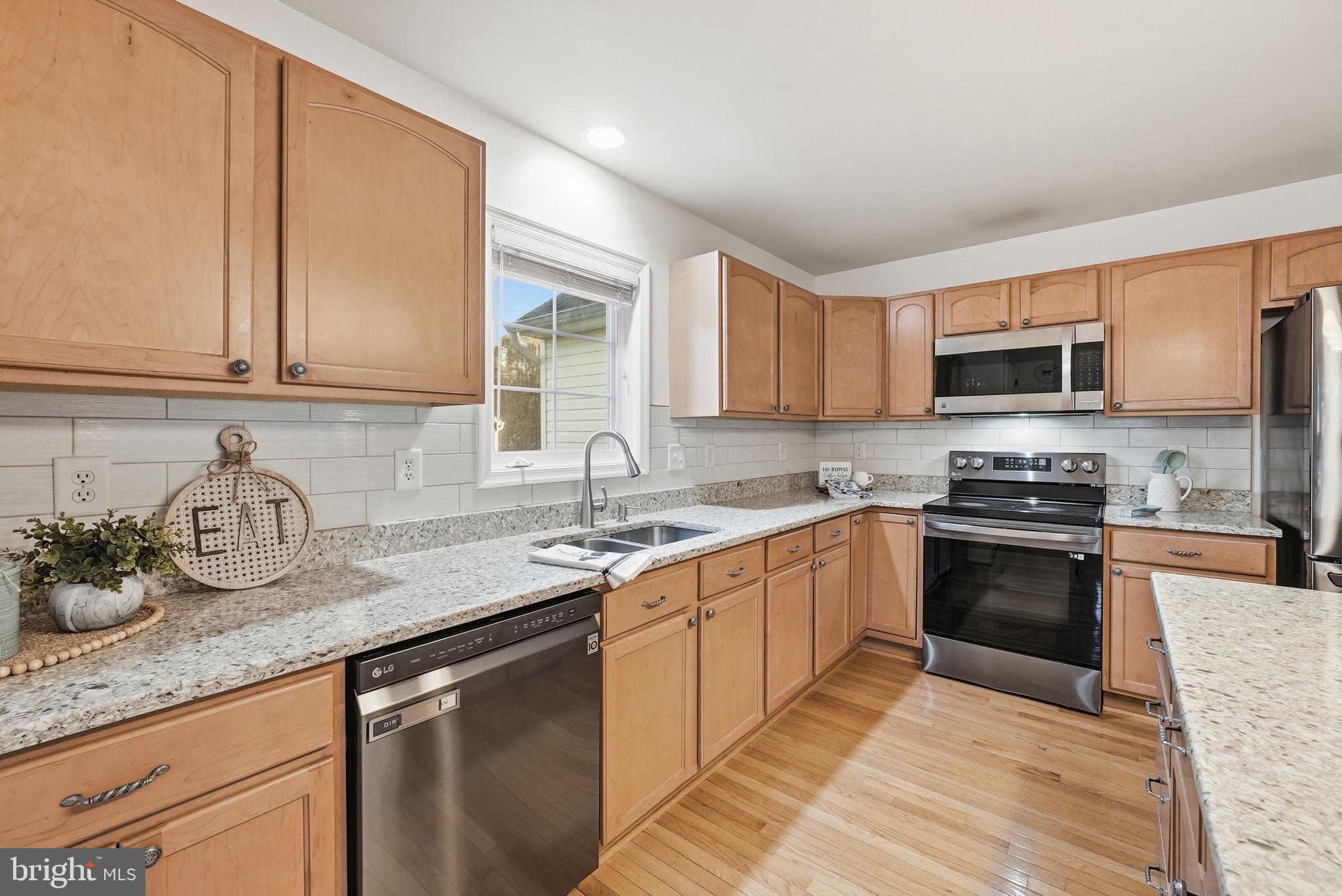 1110 THOMPSON AVENUE A