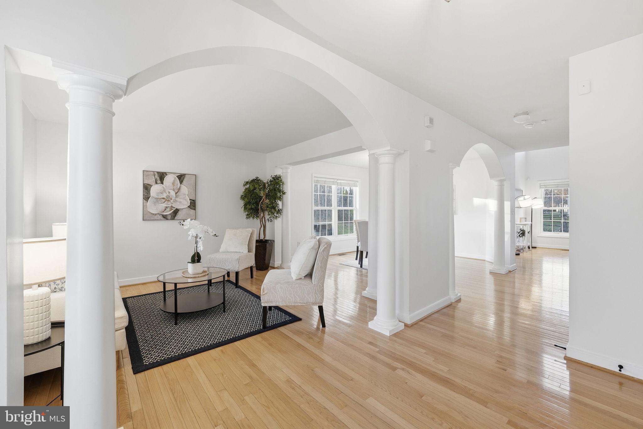 1110 THOMPSON AVENUE A