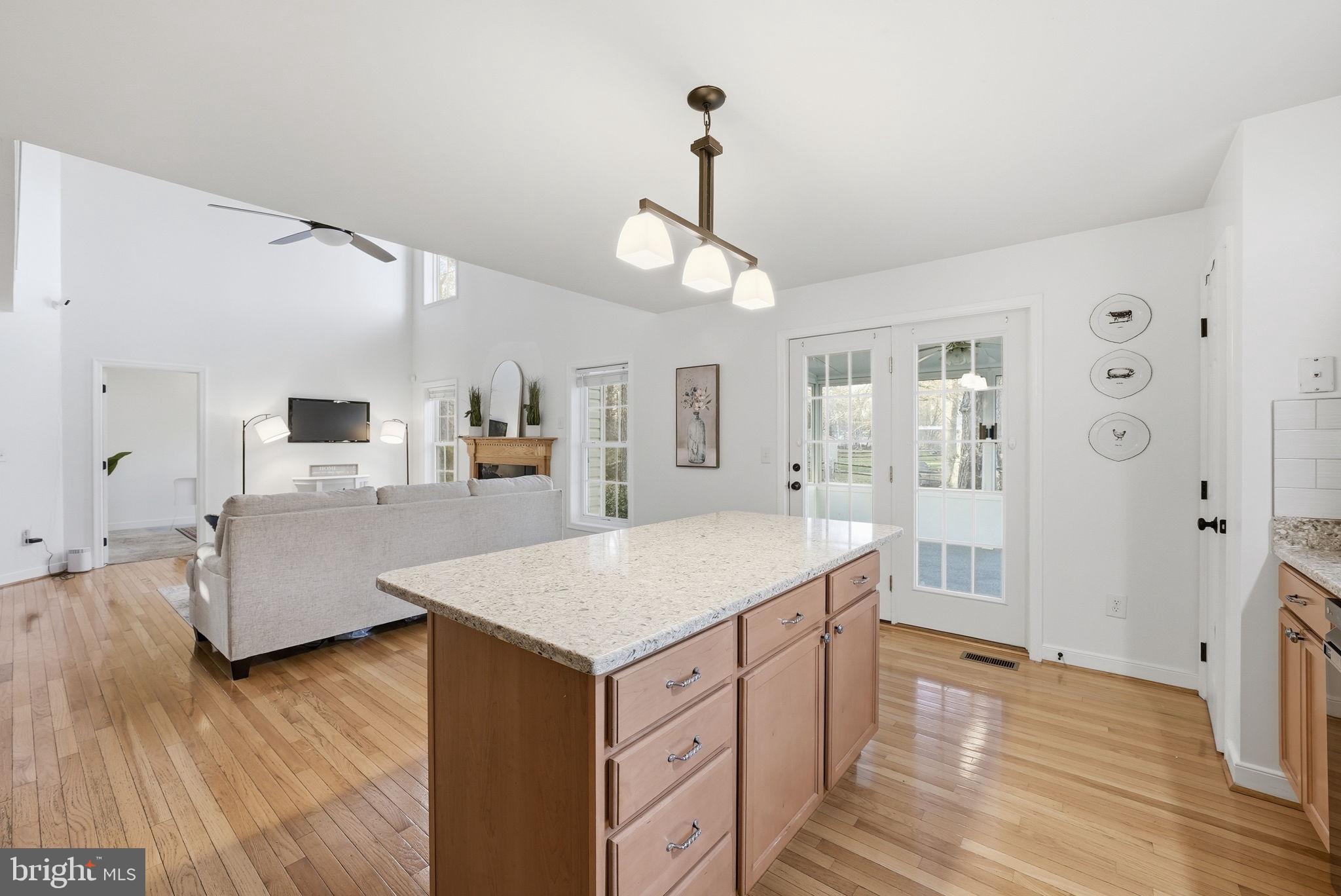 1110 THOMPSON AVENUE A