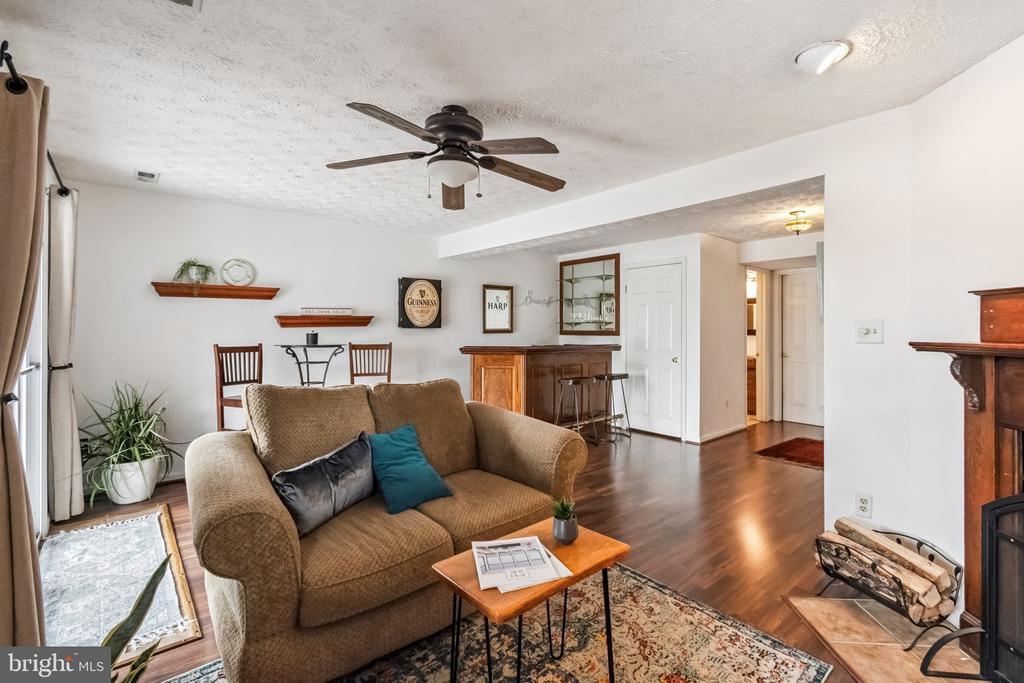 1244 SWANHILL COURT
