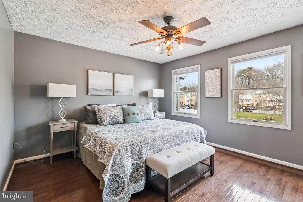 1244 SWANHILL COURT