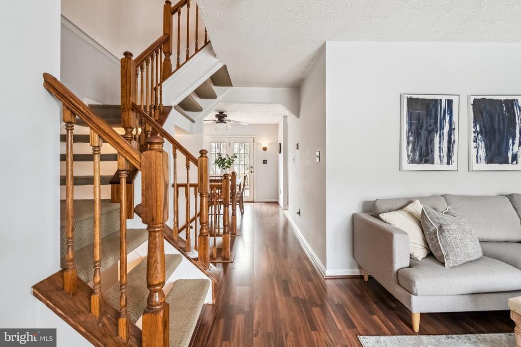 1244 SWANHILL COURT