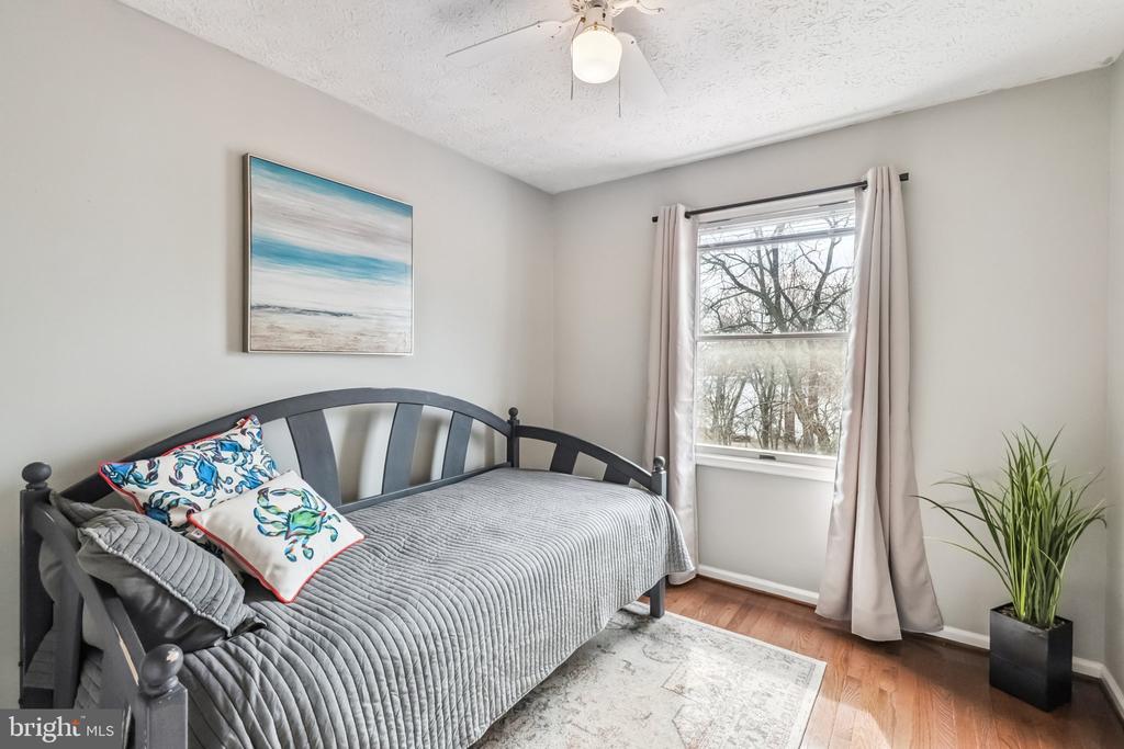 1244 SWANHILL COURT