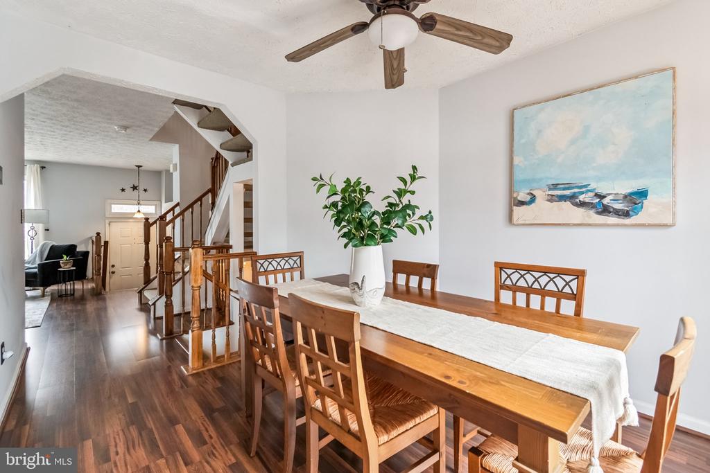 1244 SWANHILL COURT