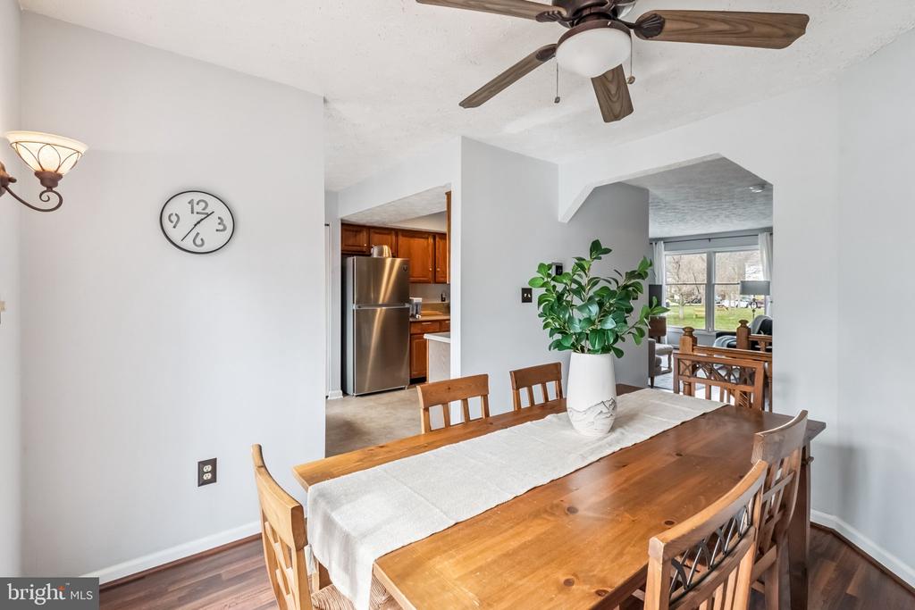 1244 SWANHILL COURT