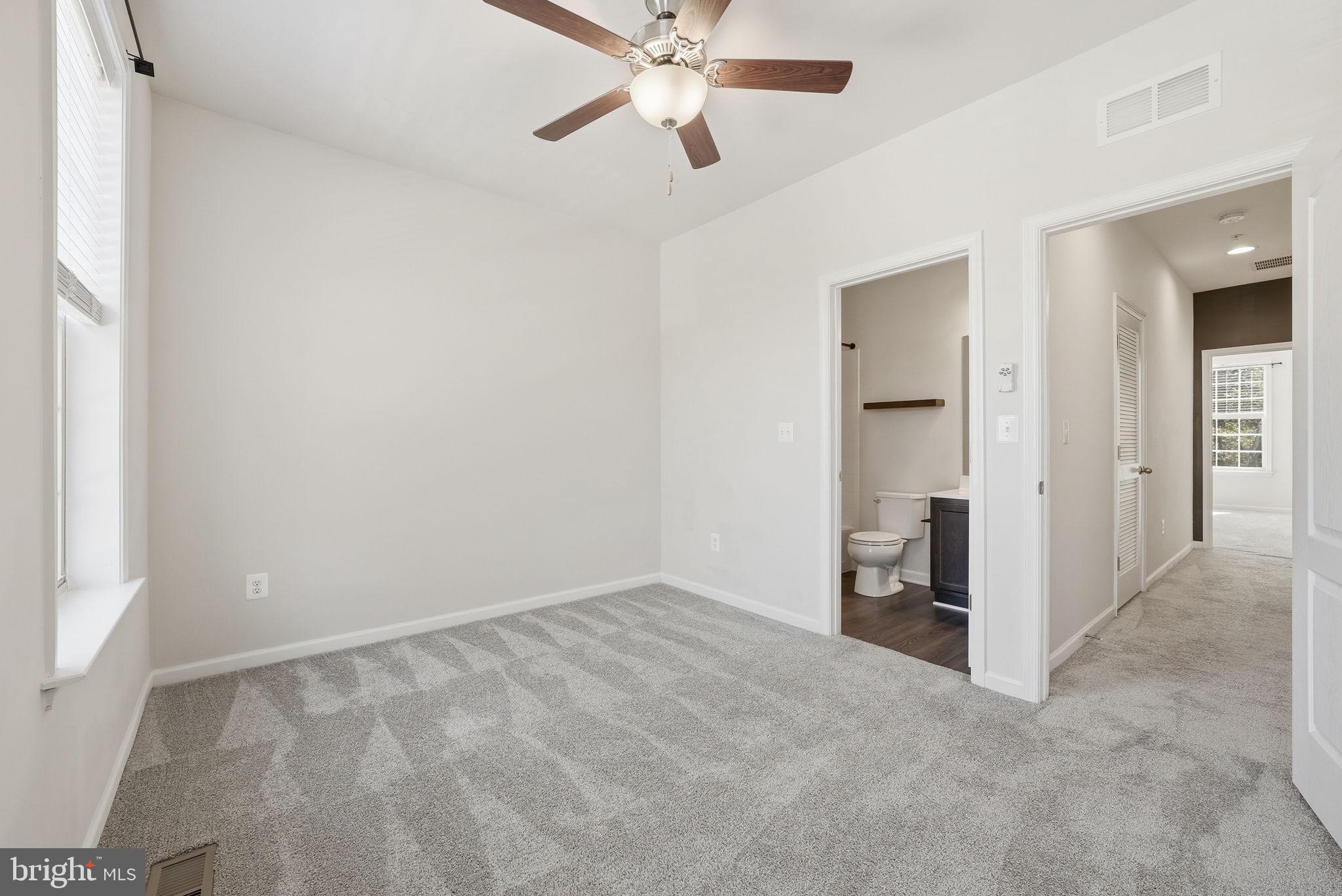 8219 HOLLOW COURT