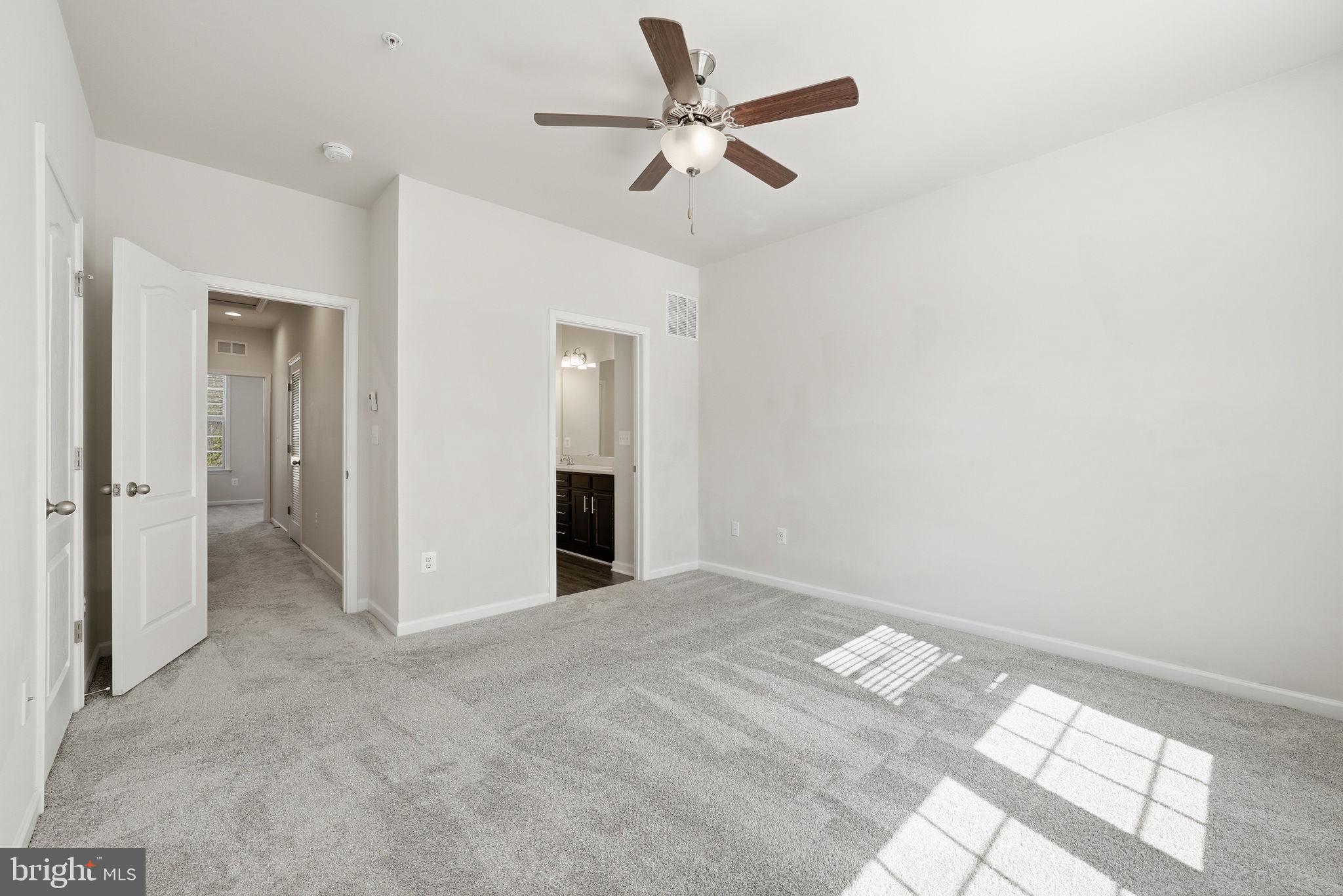 8219 HOLLOW COURT
