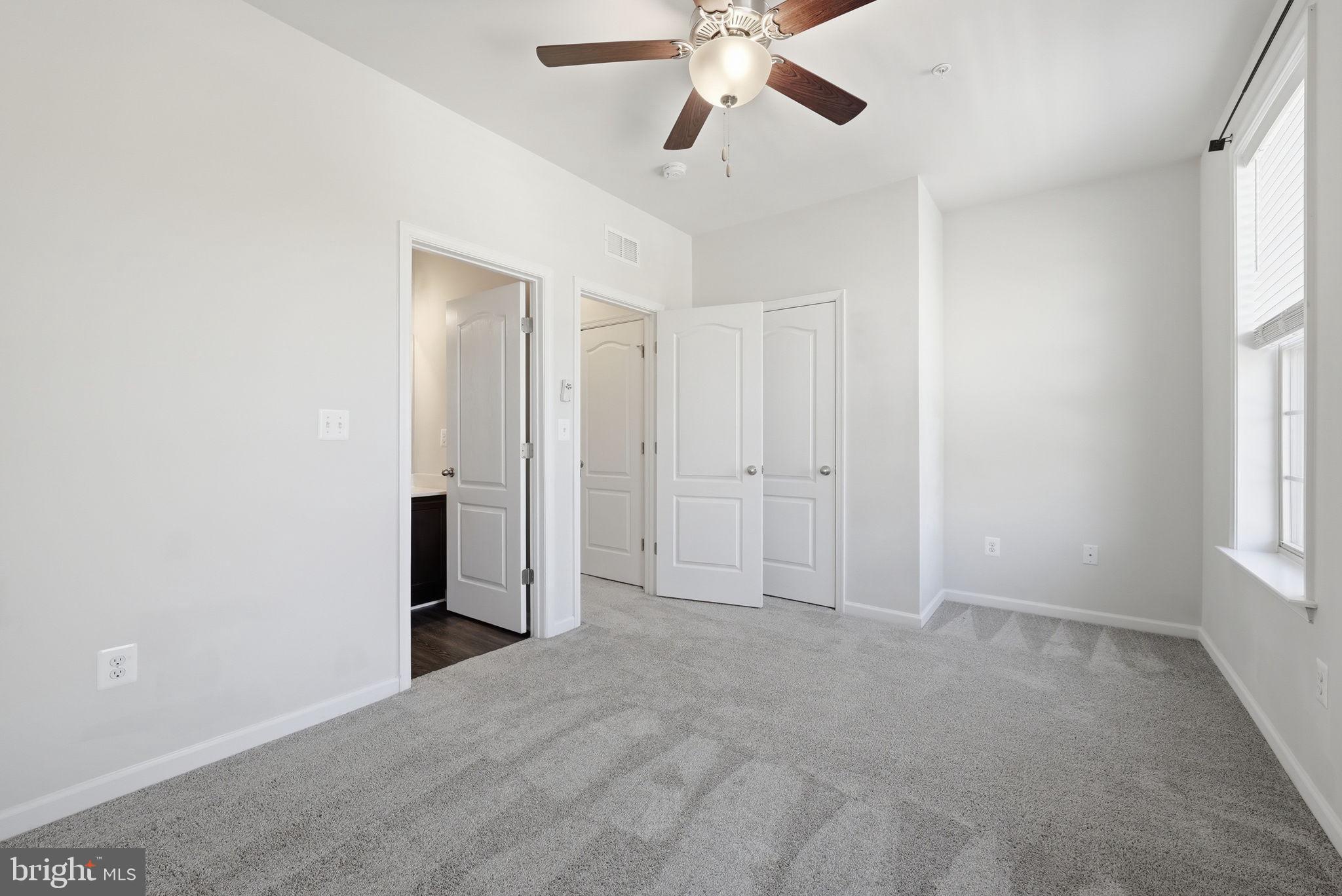 8219 HOLLOW COURT