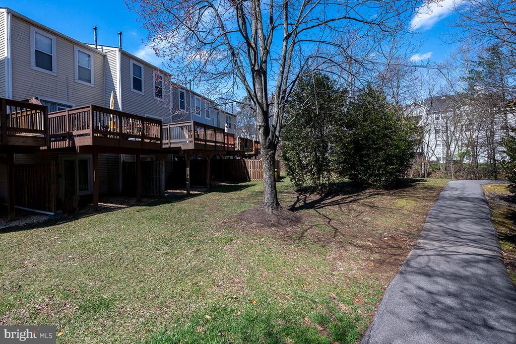 144 FORESTS EDGE PLACE
