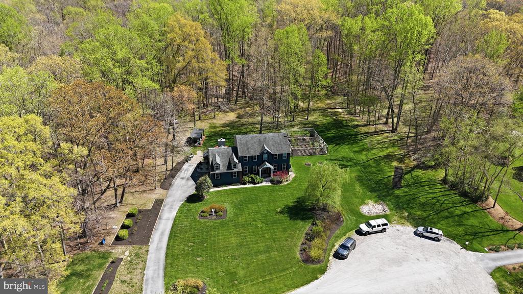 3205 IVY WAY