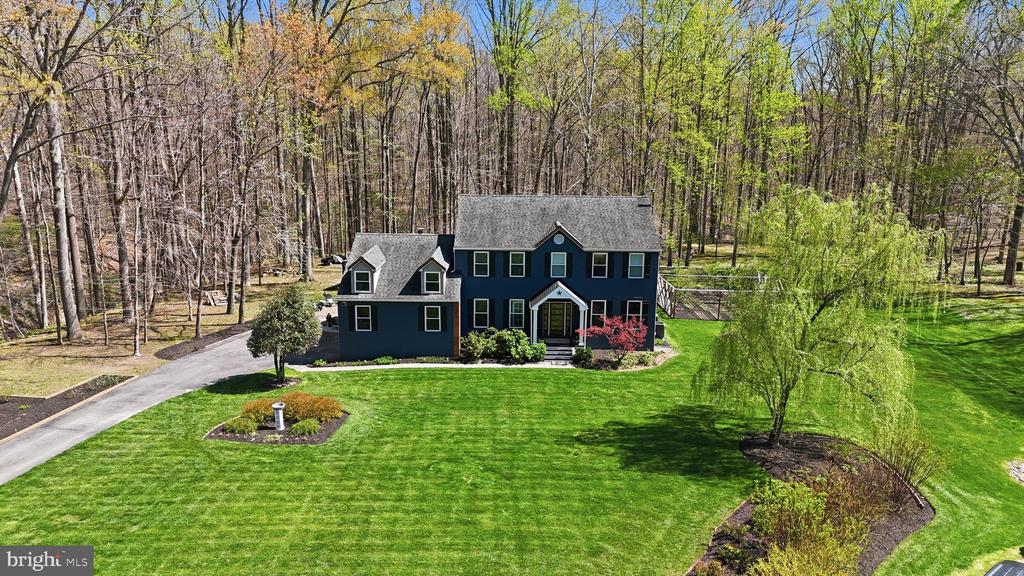 3205 IVY WAY