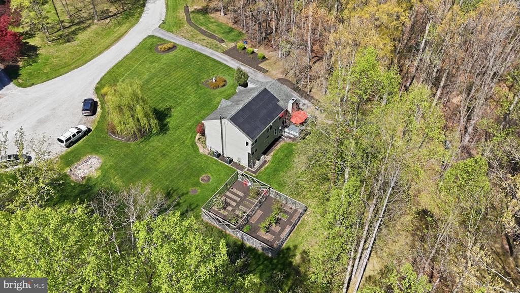 3205 IVY WAY