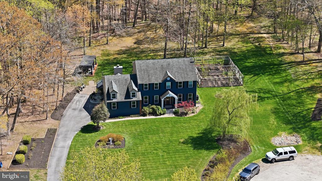 3205 IVY WAY