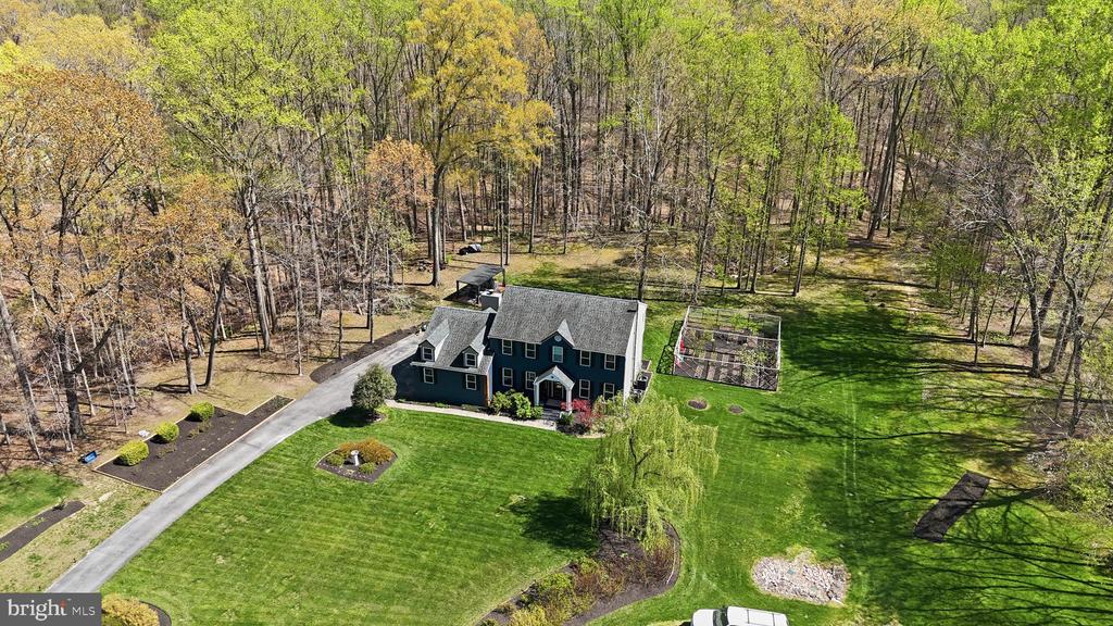 3205 IVY WAY