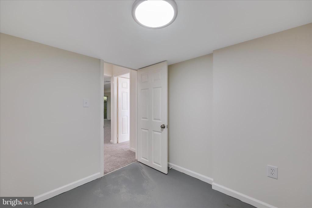 3341 PESCARA COURT