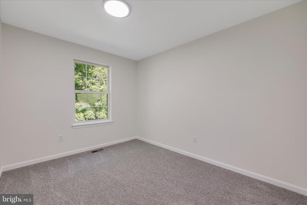 3341 PESCARA COURT