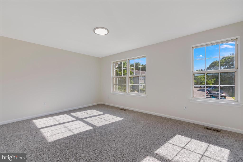 3341 PESCARA COURT