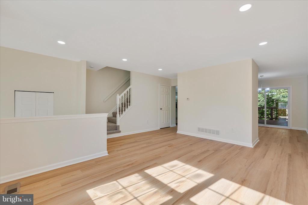 3341 PESCARA COURT