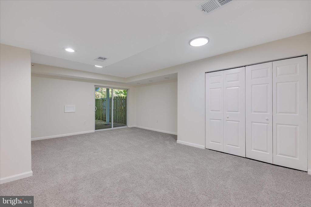 3341 PESCARA COURT