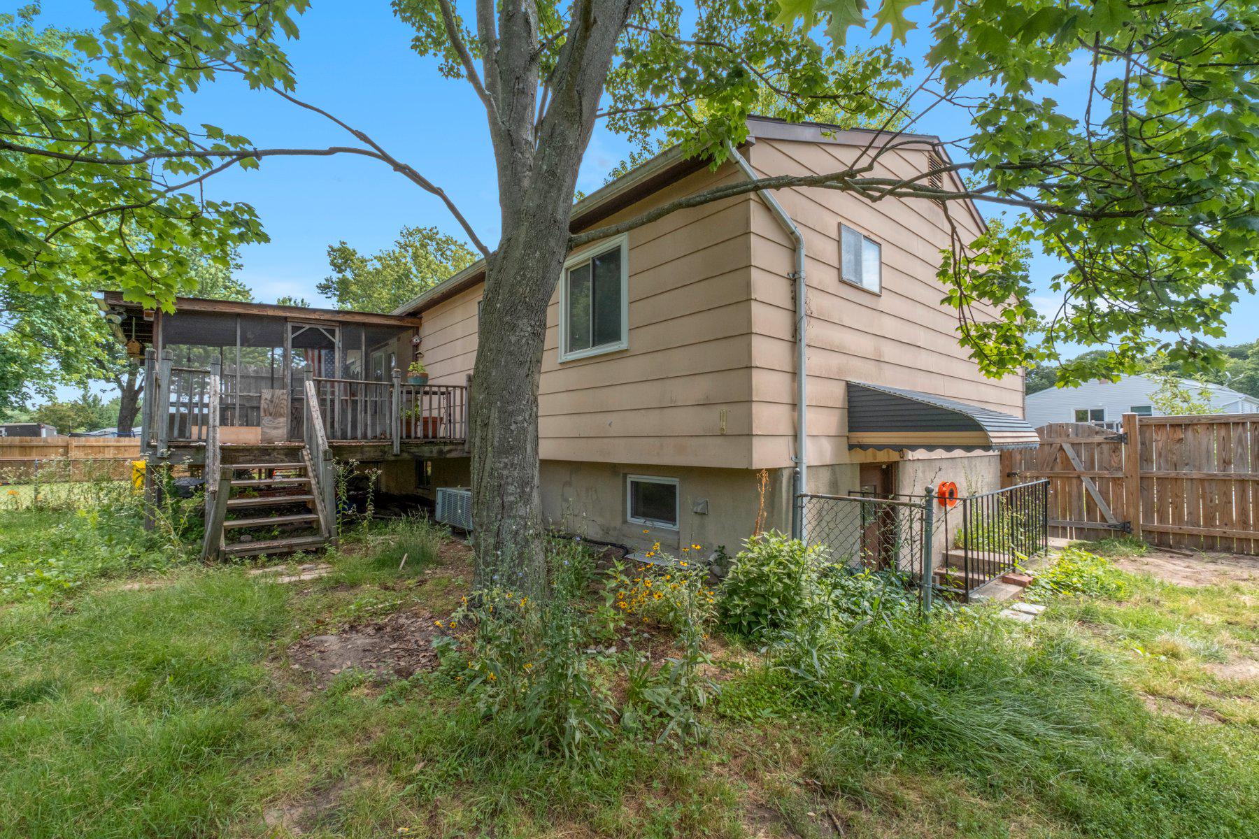 7738 NOTLEY ROAD
