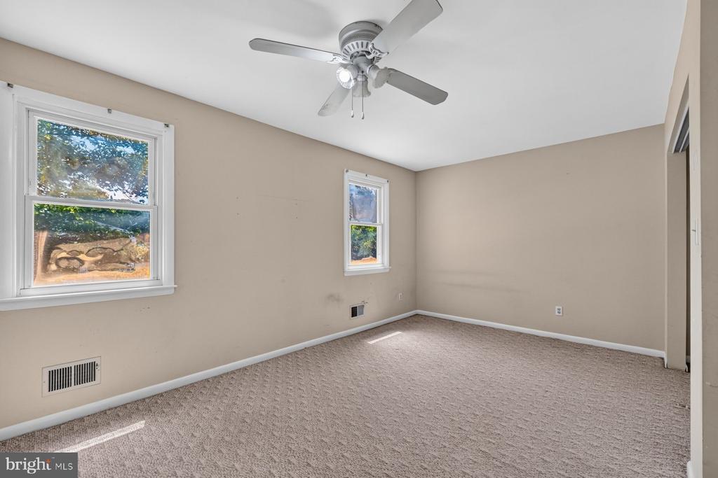 7738 NOTLEY ROAD