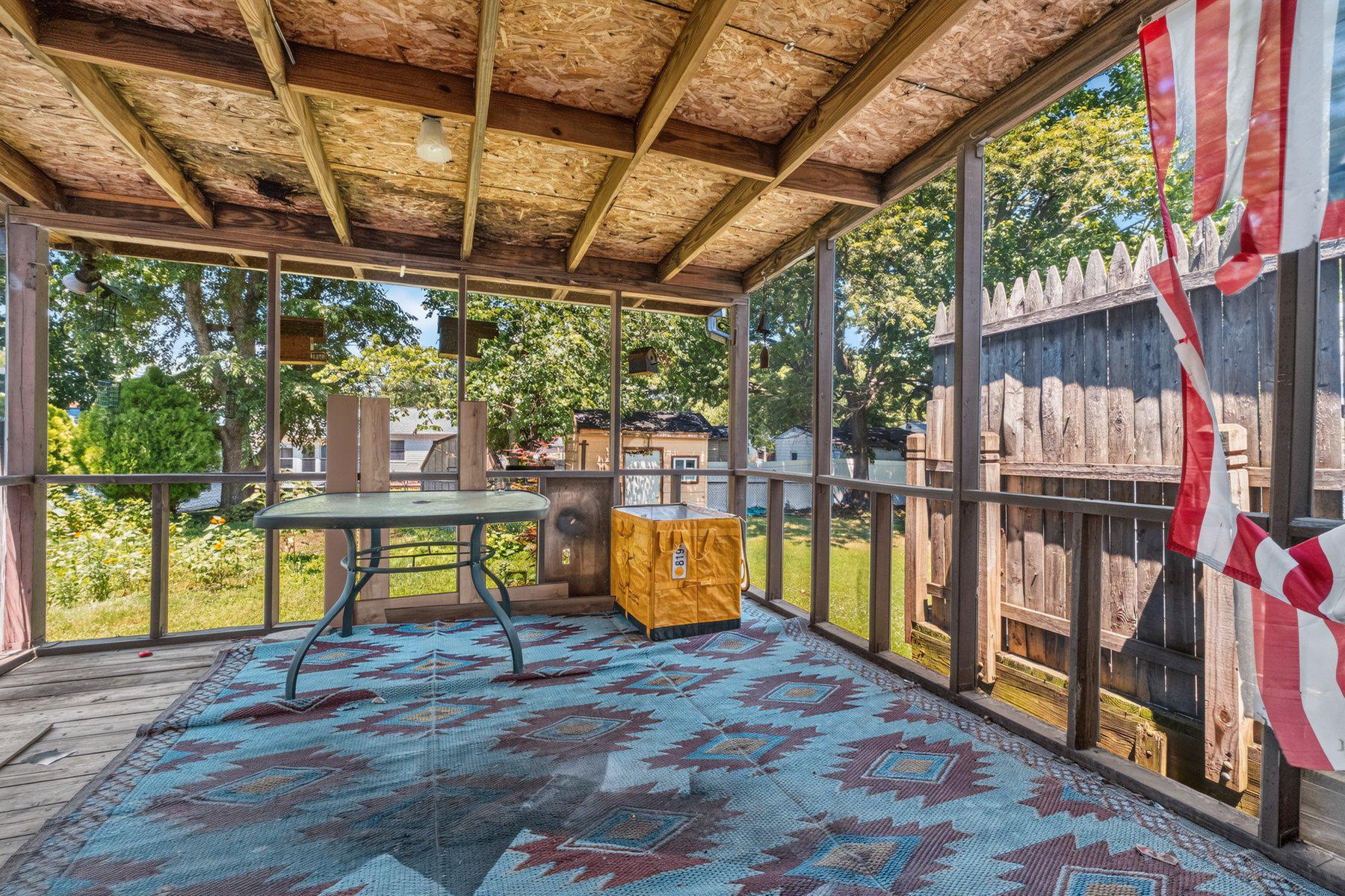 7738 NOTLEY ROAD