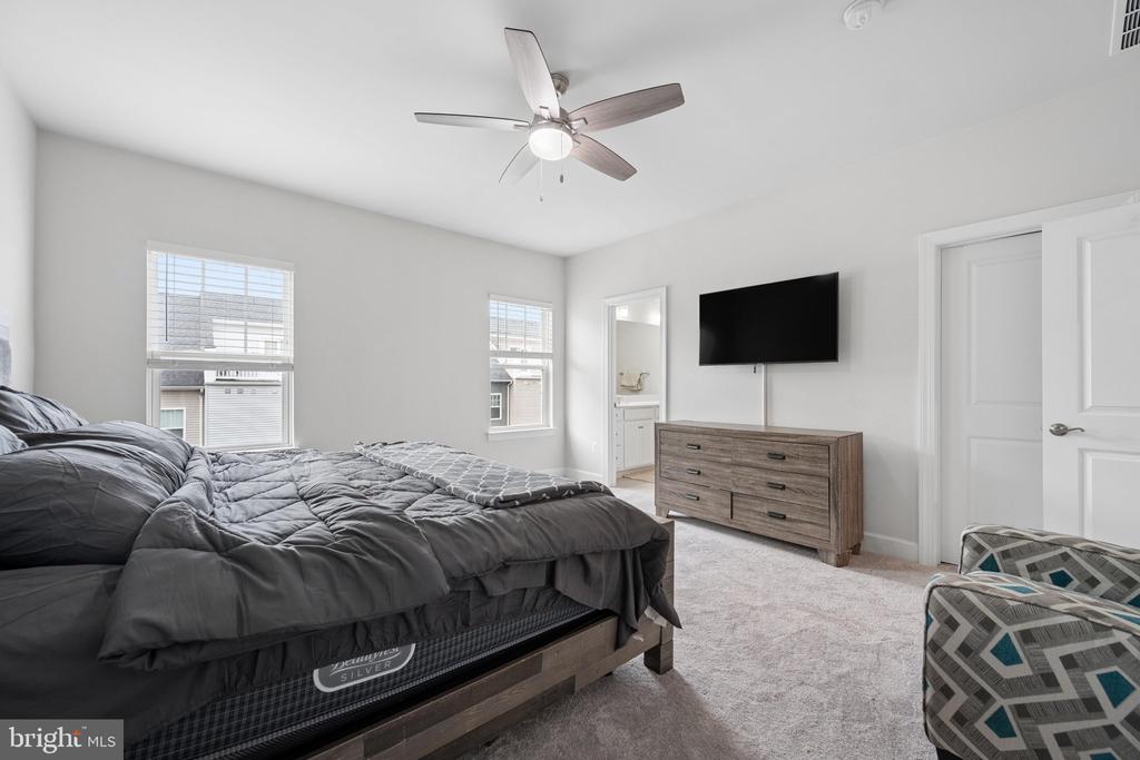 2159 OTTER CREEK CIRCLE