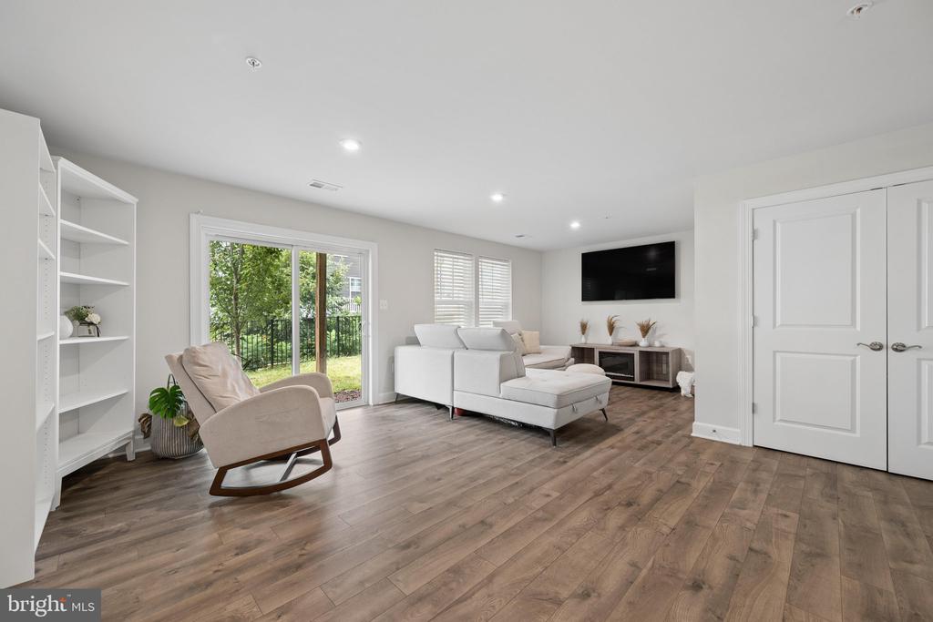 2159 OTTER CREEK CIRCLE