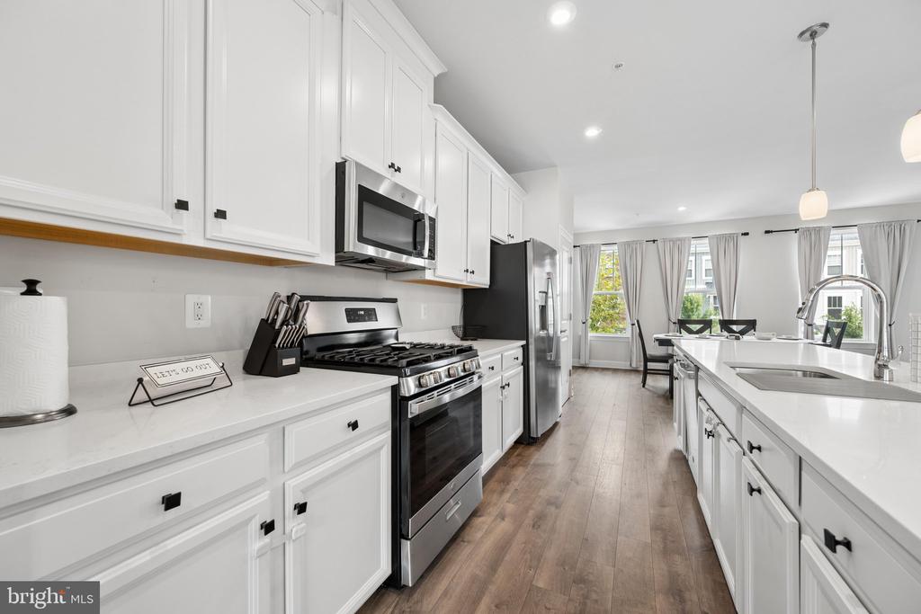 2159 OTTER CREEK CIRCLE