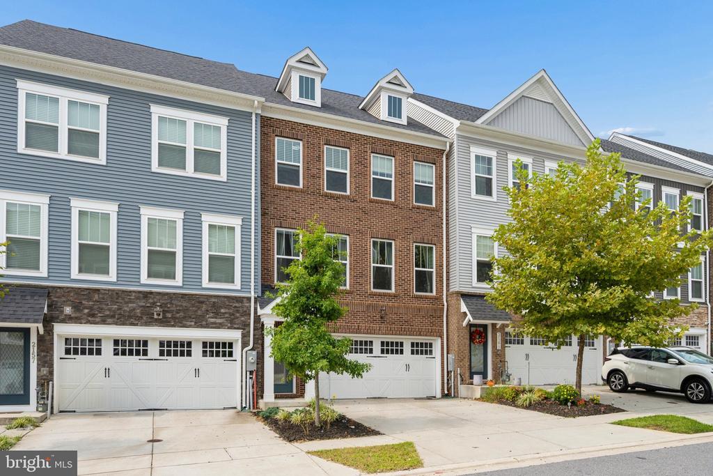 2159 OTTER CREEK CIRCLE
