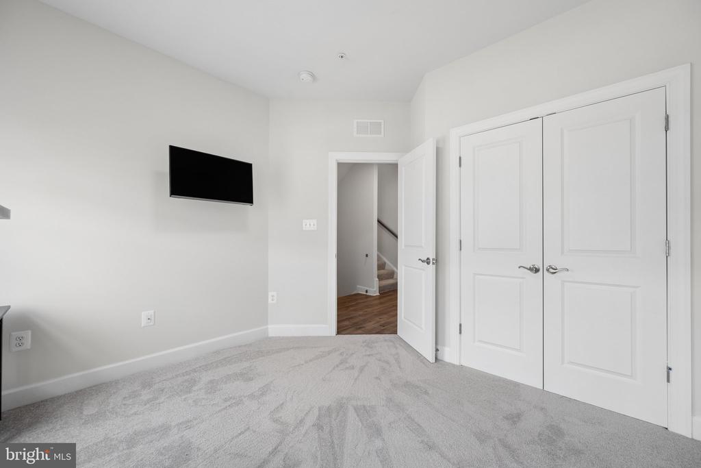 2159 OTTER CREEK CIRCLE