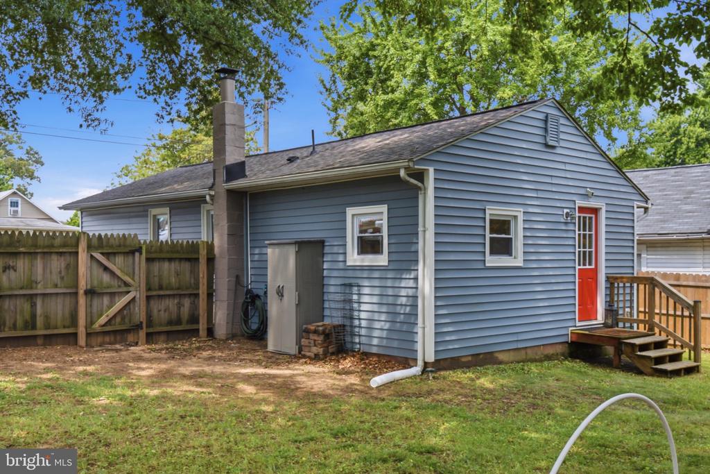 7809 BRIDGE DRIVE