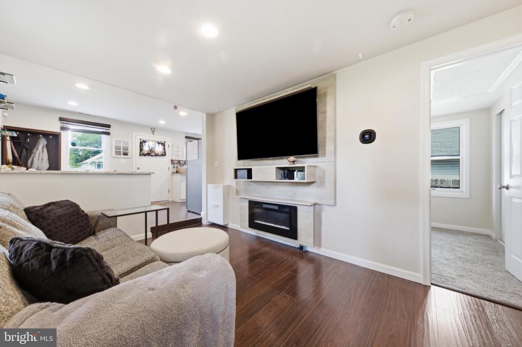 7809 BRIDGE DRIVE