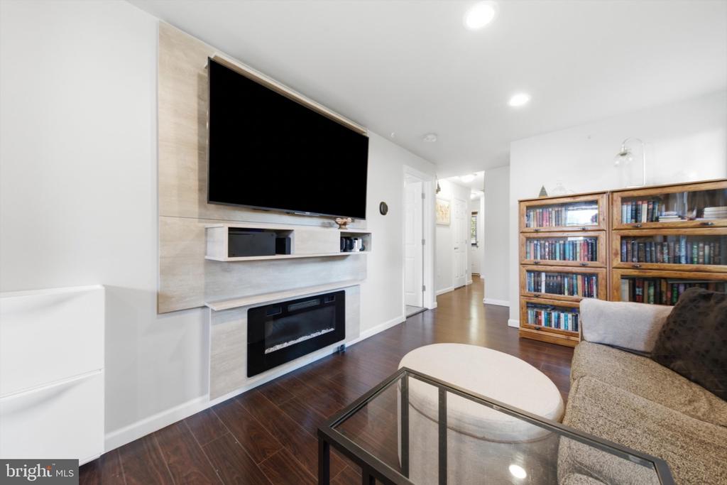 7809 BRIDGE DRIVE