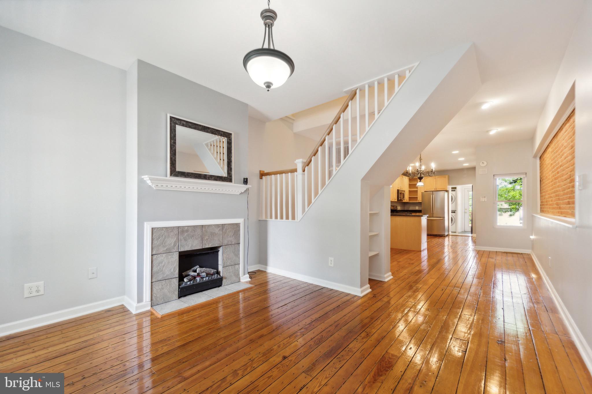 3336 Chestnut Ave