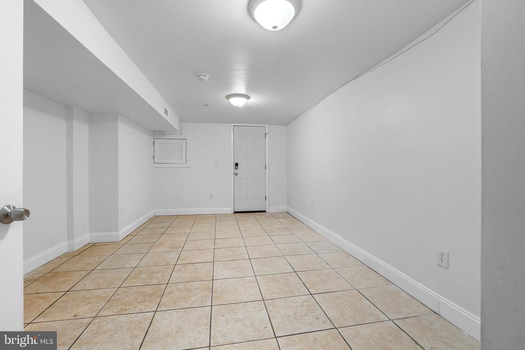4307 Forest Park